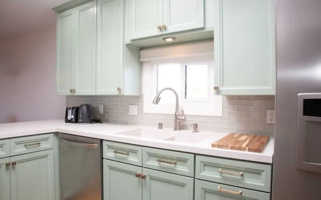 Sbtc324 2 Bedroom Condo by RedAwning