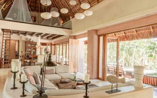 Anana Casa Cantarena Beachfront Meals Included