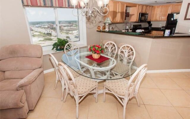 Summerchase 1008 - 3 Br condo by RedAwning