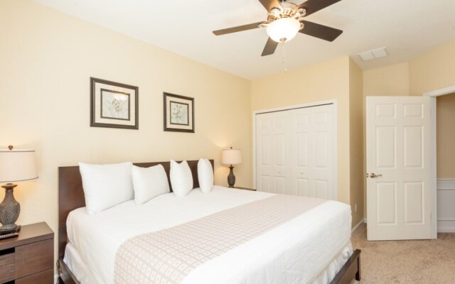 Vista Cay - 8001 Coolbreeze Dr #118