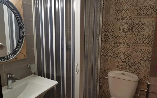 Ataviros Hotel