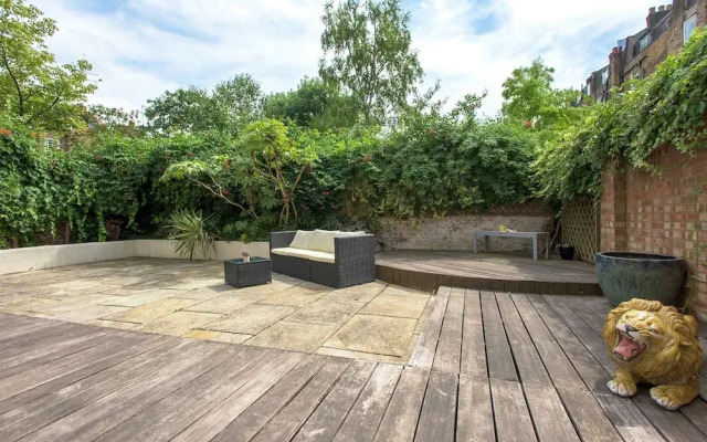 Platinum Apartment Mornington Crescent 9986