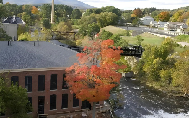 The Common Man Inn & Restaurant