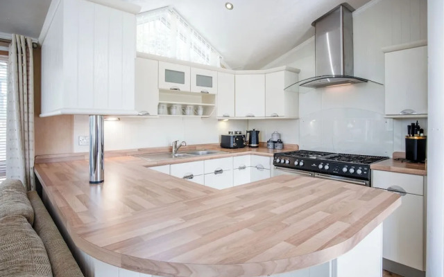 Manor 5 Lodge - 2 Bedroom Lodge - Pendine