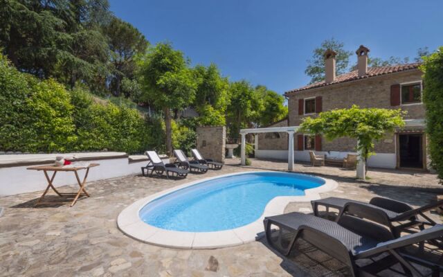 Casale Antica Pietra Zollara