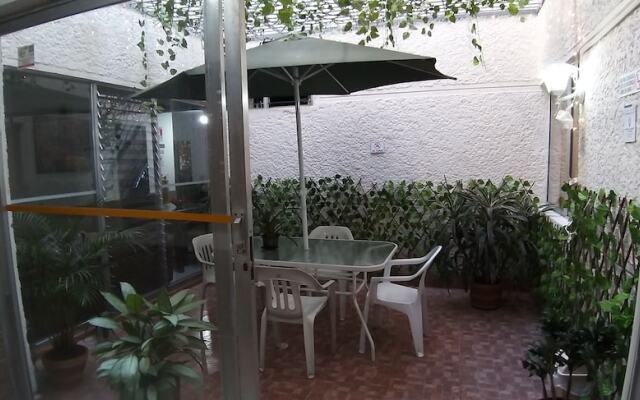Aparta Hotel Calasanz Home