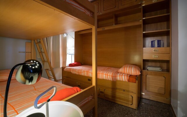 Apartamento Vivalidays Rosa Lloret