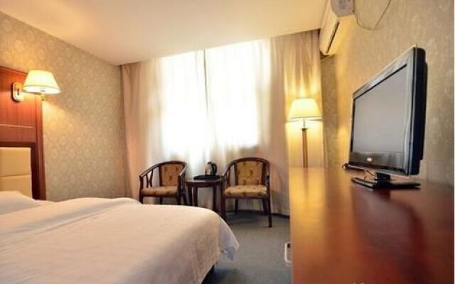 Wuhan Yanlong Business Hotel