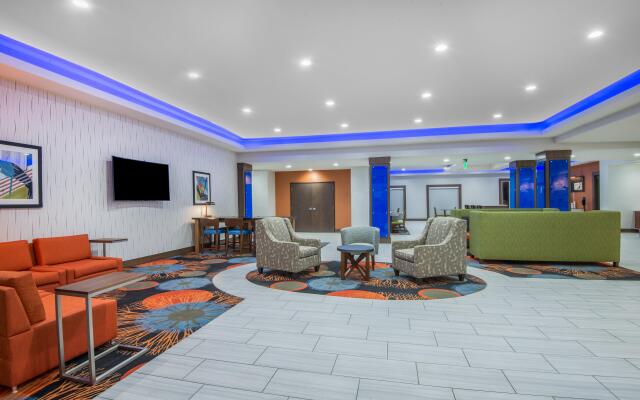 Holiday Inn Express & Suites Stillwater - University Area, an IHG Hotel