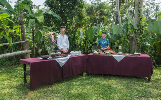 Rumah Boedi Private Residence Villa