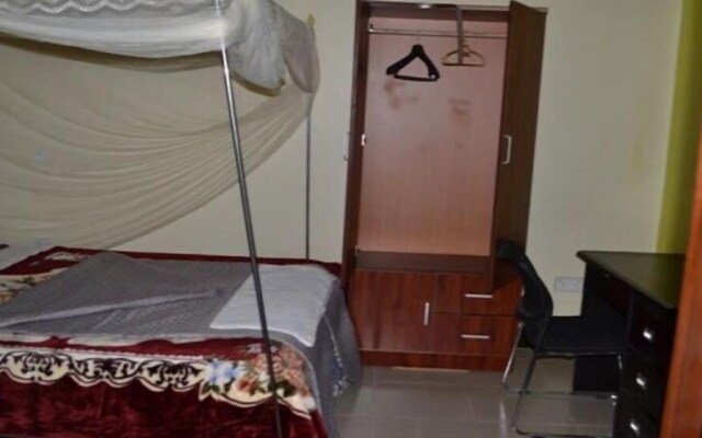 Strikers Hotel