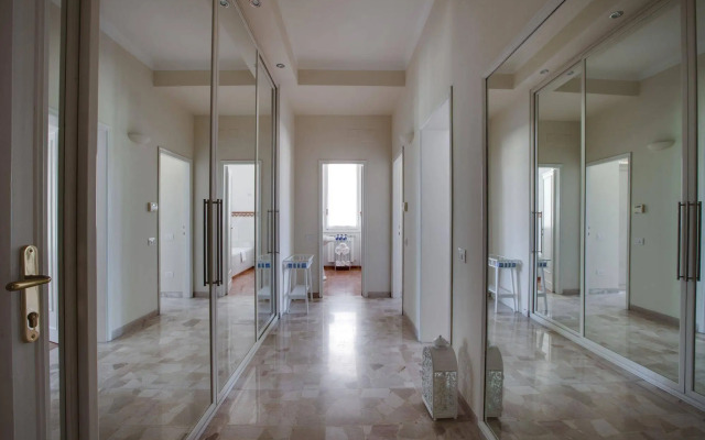 Kometa Suites & Apartments