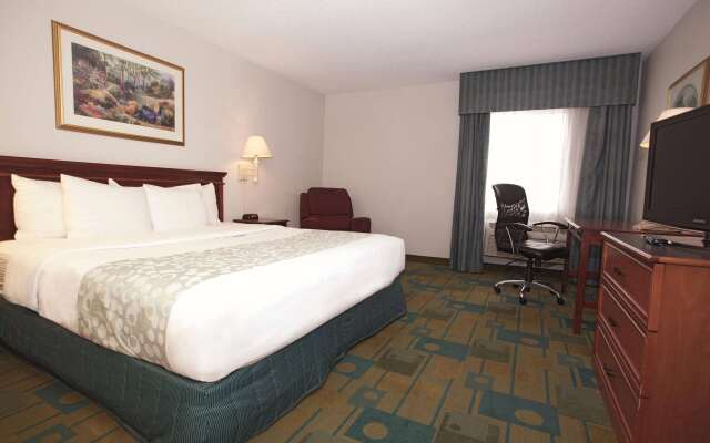 La Quinta Inn & Suites by Wyndham Chicago Gurnee