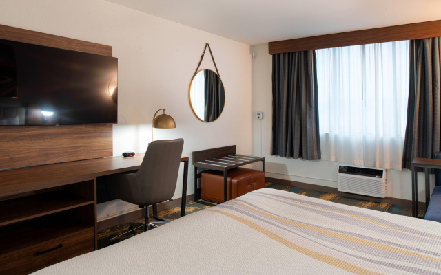La Quinta Inn & Suites by Wyndham Seattle Sea-Tac Airport