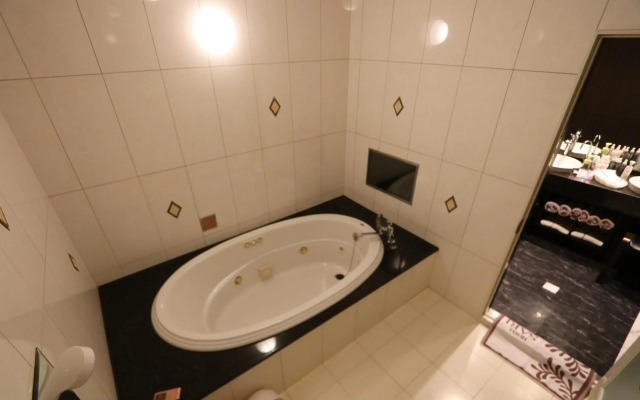 Hotel Sari Resort Takinoyashiro - Adults Only