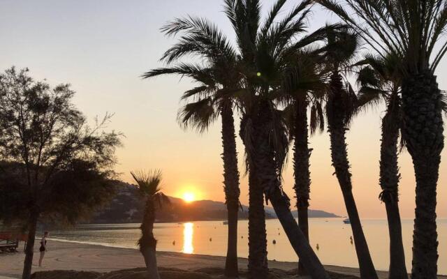 Appartement Le Lavandou, 1 pièce, 4 personnes - FR-1-251-409