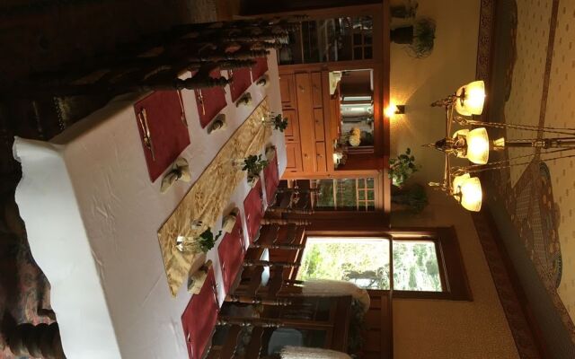 Calderwood Inn