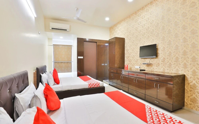 OYO 17263 Marigold Banquets And Rooms