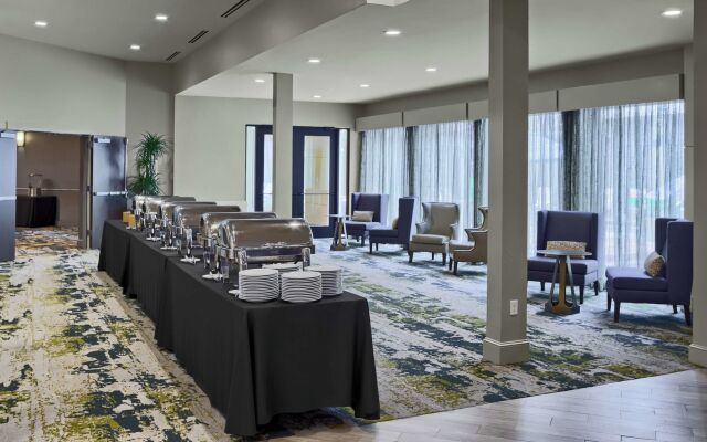 DoubleTree by Hilton San Antonio Downtown