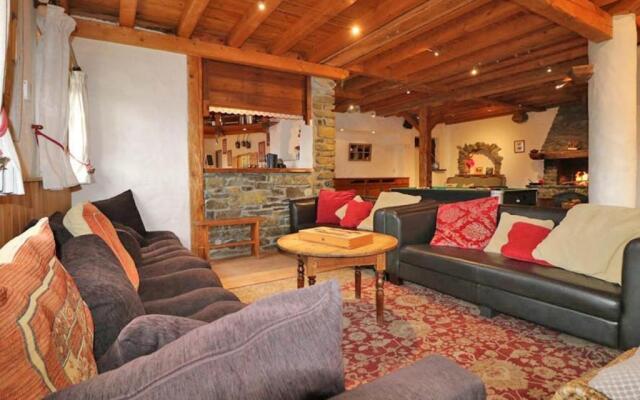 Chalet Montvalezan-La Rosière, 9 pièces, 19 personnes - FR-1-398-632