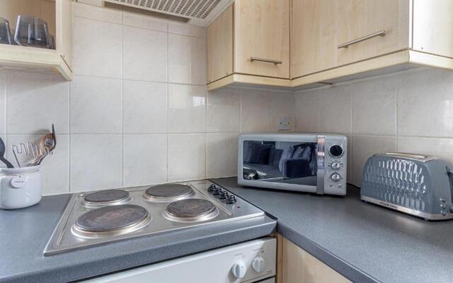 Studio Apartment in Worcester City Centre!