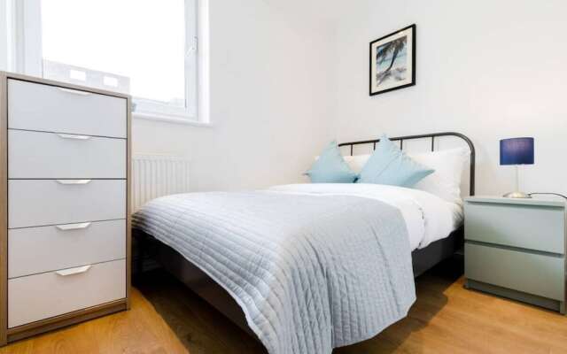 4 Bed House Central London Sleeps 8