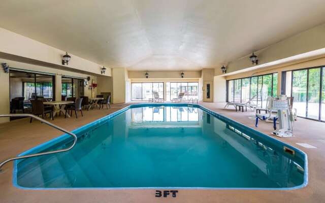 Comfort Suites Marion North