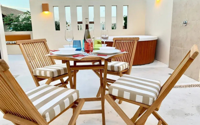 Sleeps 4-6-amazing 2 Bedroom Ph With Bbq & Jacuzzi