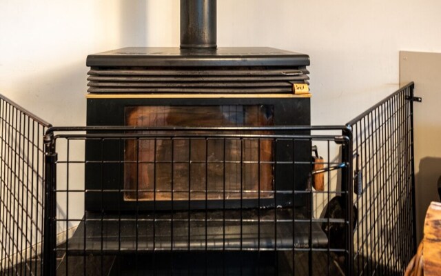 16 Torquay Tce