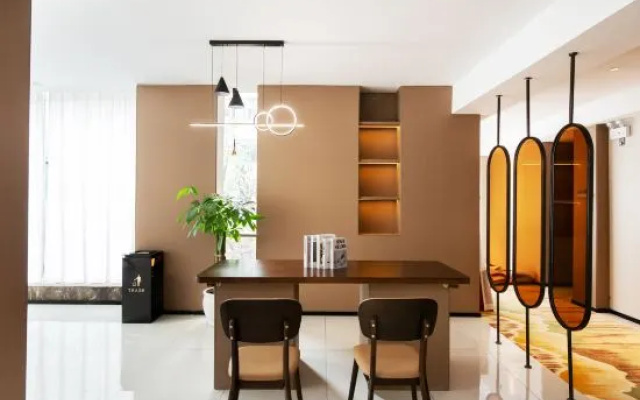 Qin Yuan · Smart Light Luxury Hotel – Hotel Rooms – Deyang