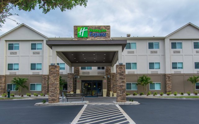 Holiday Inn Express Naples South I-75, an IHG Hotel