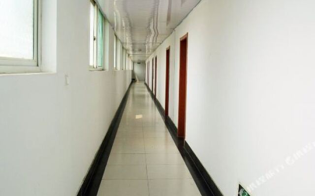 Youpin Hostel