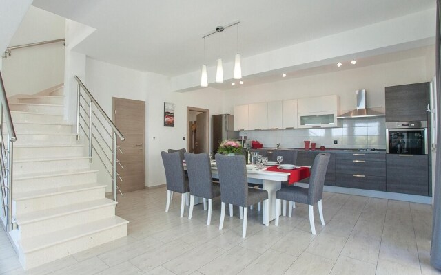 Awesome Home in Prigradica With Wifi and 4 Bedrooms