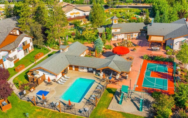 Dasha's Snowboard Track - Icicle Village