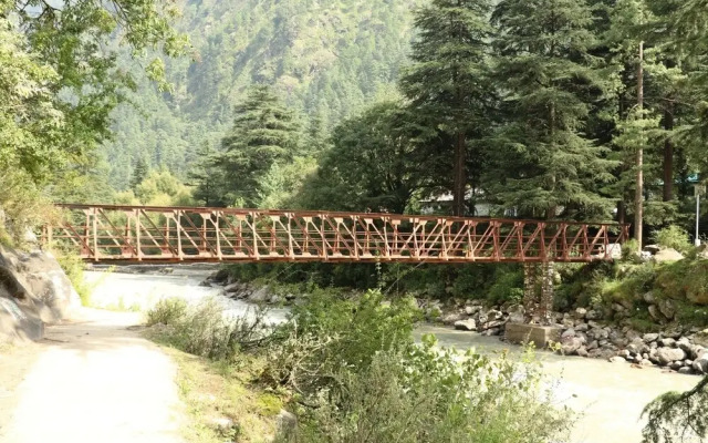 The Rainbow Inn & Cafe