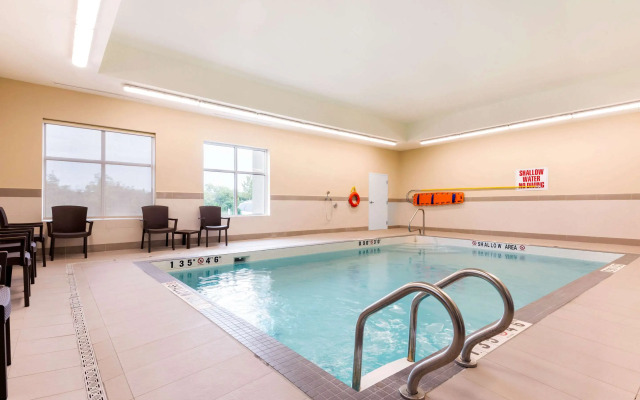 Comfort Inn & Suites