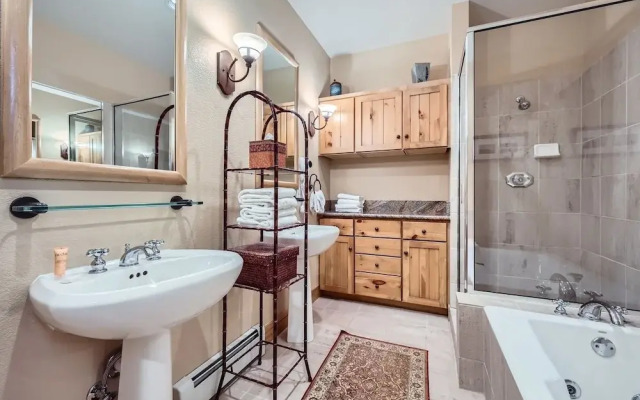 8712 Ski Tip Townhomes 3 Bedroom Townhouse