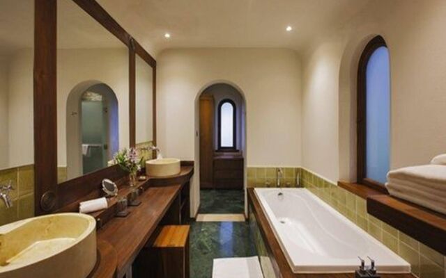 Sanctum Inle Resort