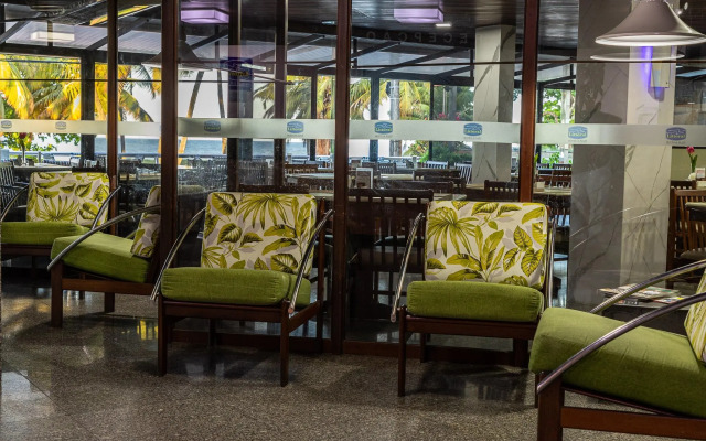 Littoral Hotel