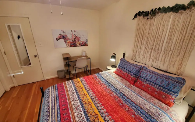 Andrea Abode 5 Bedroom Home by RedAwning