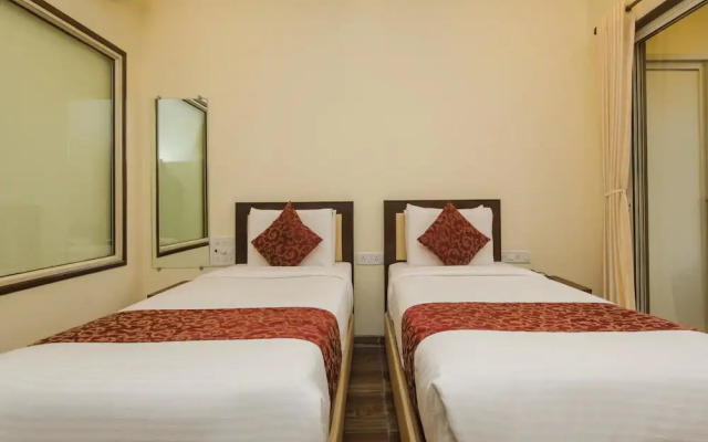 OYO 9849 Hotel Divine Residency