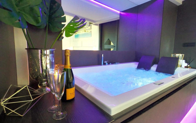 LUX- Spanish Steps 60A Luxury Suite Apartment