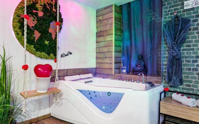 Eden SPA Et Cinema (Adults Only)