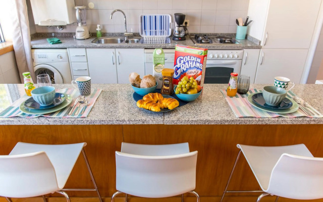 Sunset Relaxing Apt with terrace, parking & bikes