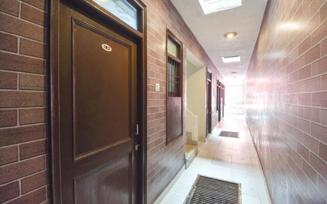 SPOT ON 75417 Hotel Adesh