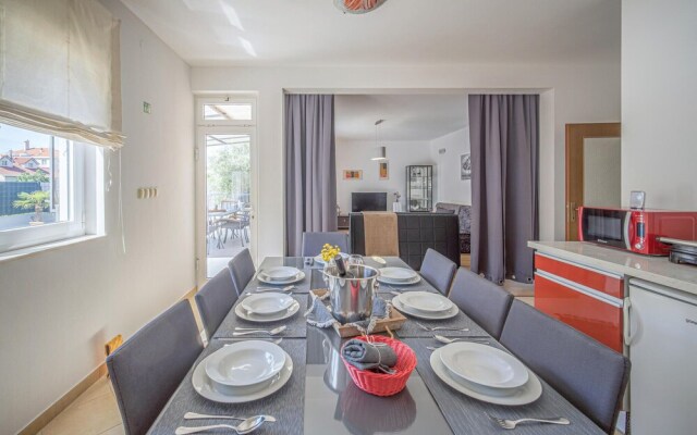 Amazing Home in Kastel Stafilic With Wifi and 3 Bedrooms
