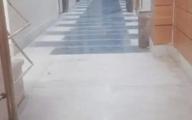Goroomgo Hotel Park View Delhi