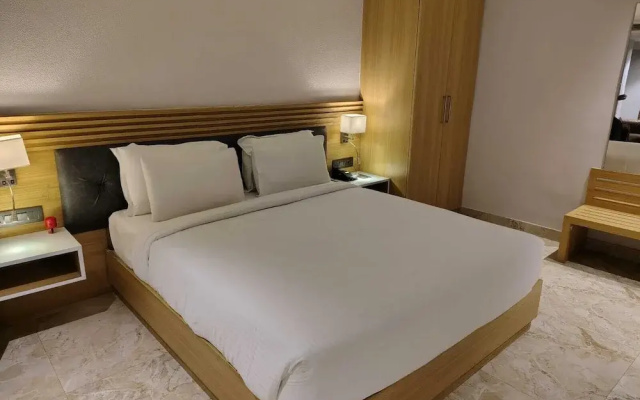 Luxus Inn Hotel