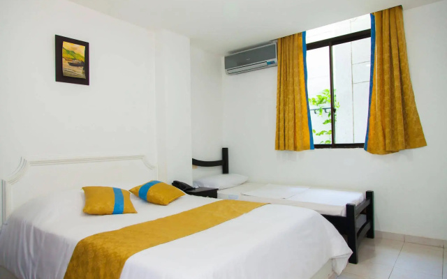Hotel Tayromar