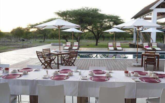 Emanya at Etosha Game Lodge